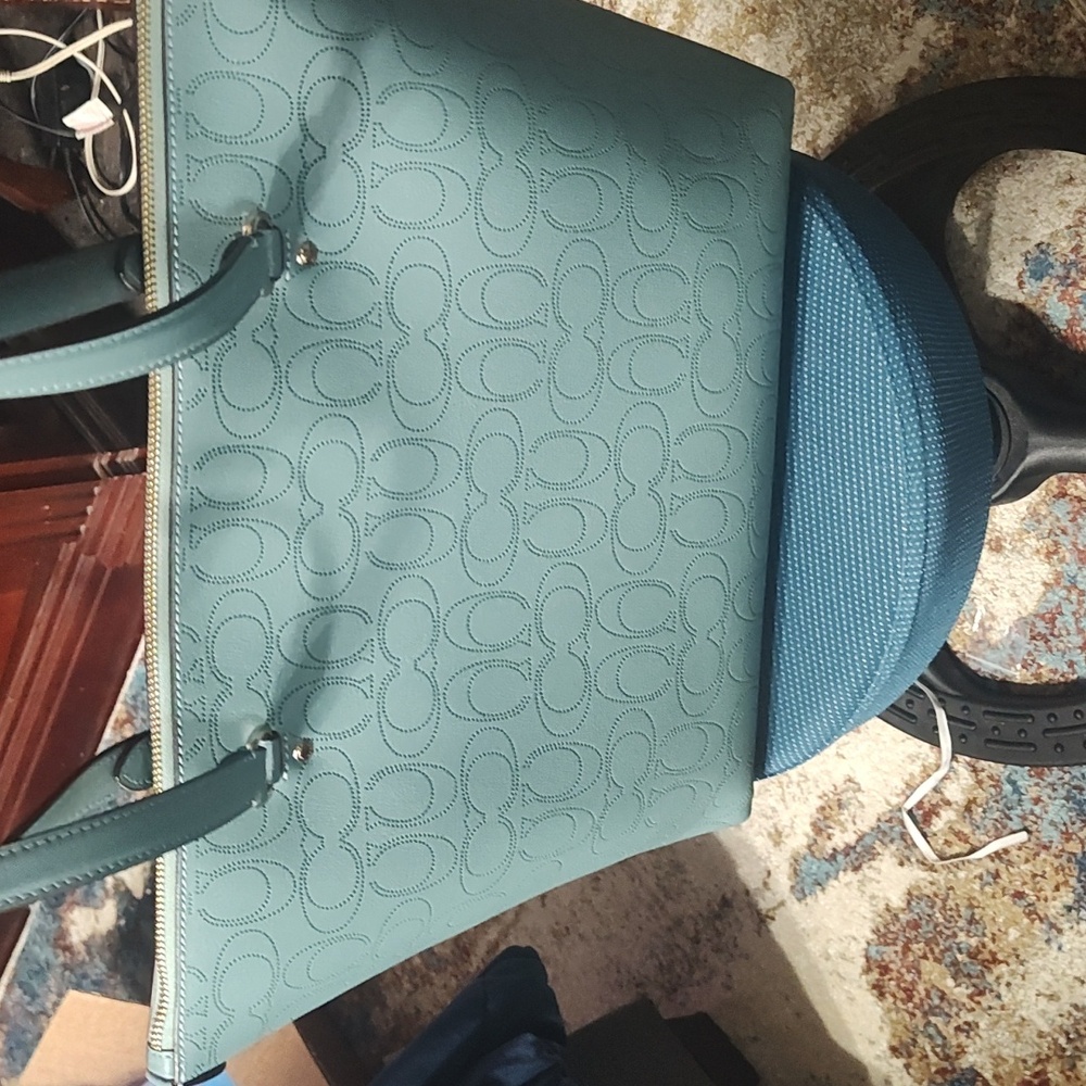 Coach Signature Gallery Leather Tote Bag NWOT - Picture 5 of 17